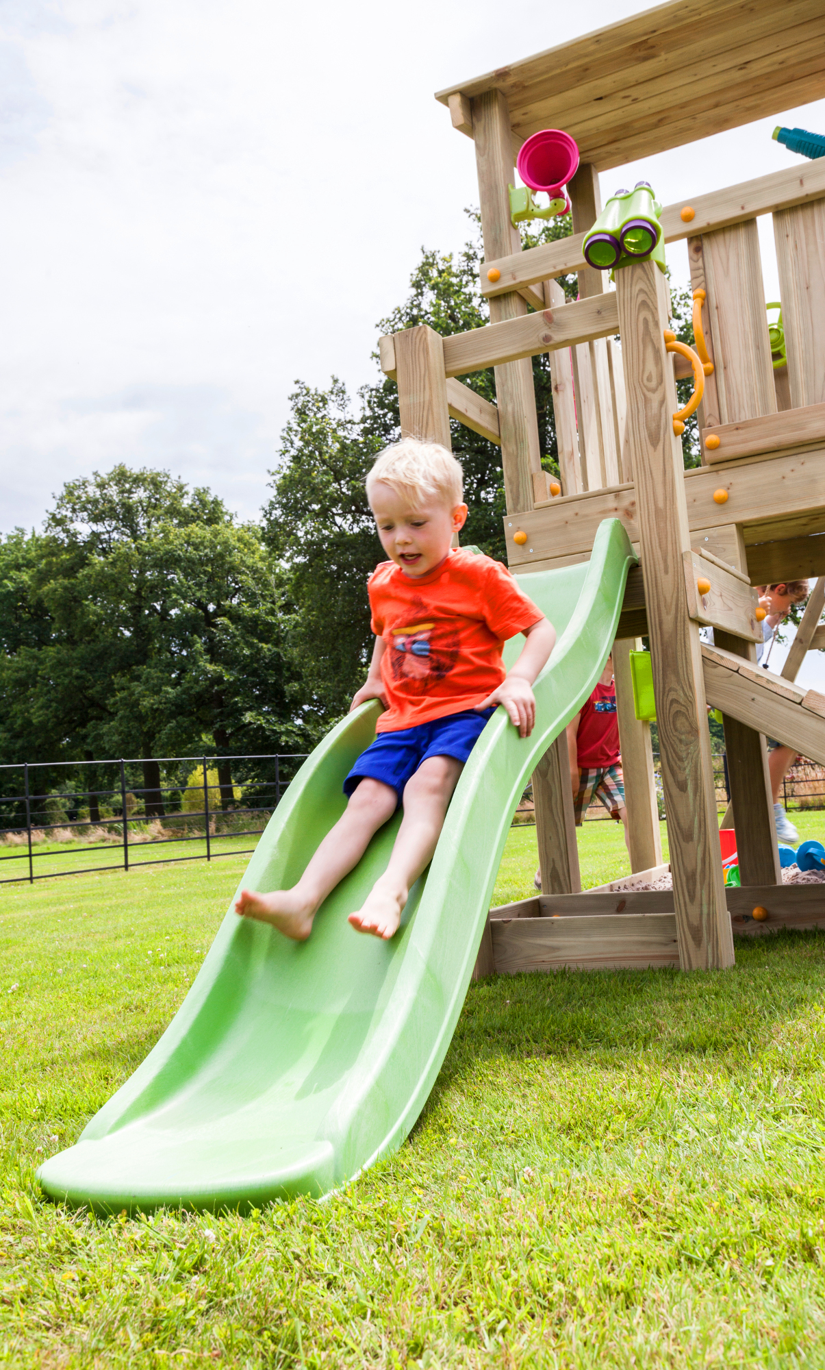 Spielturm CASCADE Wasserrutsche Kletterrampe Kinderspielturm Kletterturm Holz